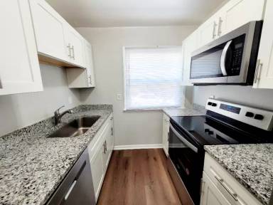 Main picture of 7456 Hampton Blvd