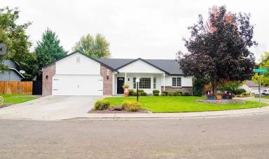 Main picture of 434 W Bosanka Dr