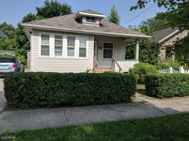 Main picture of 1827 N Woodbridge St
