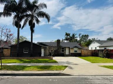 Main picture of 166 N California St