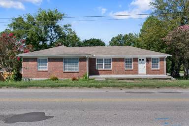 Main picture of 4601A Elkins Ave