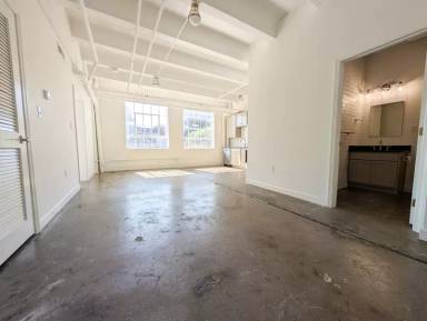 Main picture of 305 6th St