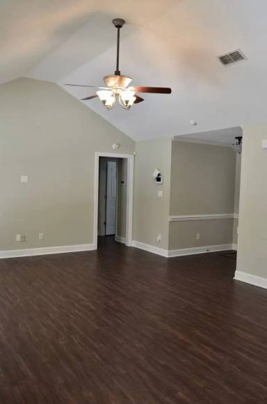 Main picture of 816 Stoneview Dr