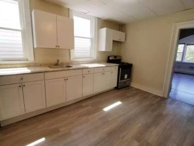 Main picture of 279 Cator Ave