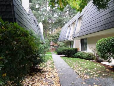 Main picture of 9805 NE 124th St