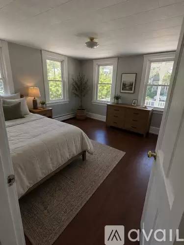 Main picture of 536 Main St