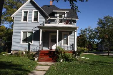 Main picture of 1002 W Franklin St