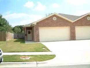 Main picture of 933 Sylvia St