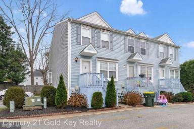 Main picture of 114 Gateway Dr