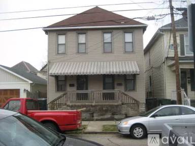 Main picture of 444 Siebert St