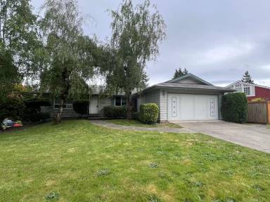 Main picture of 26706 Princeton Ave