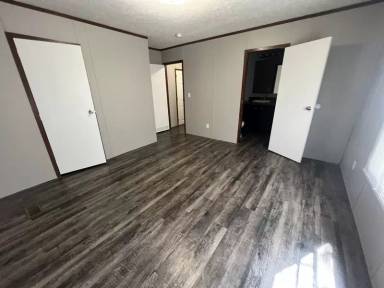 Main picture of 40 Locust St