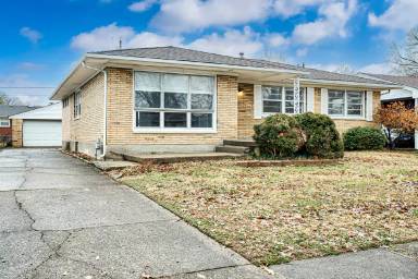 Main picture of 902 Longfield Dr