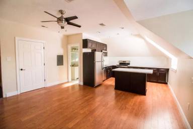 Main picture of 1012 N Negley Ave