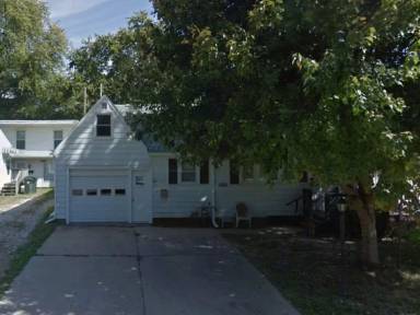 Main picture of 1108 N Division Ave