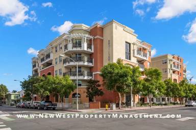 Main picture of 3650 5th Ave
