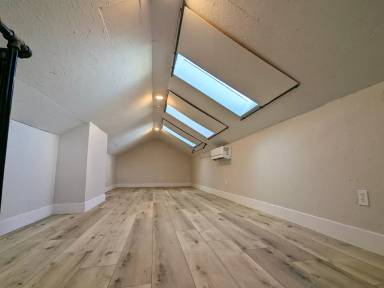 Main picture of 4331 1/2 Louisiana St