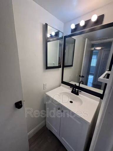 Main picture of 3202 S Orlando Dr