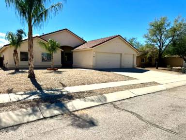 Main picture of 8628 E Esselmont Dr