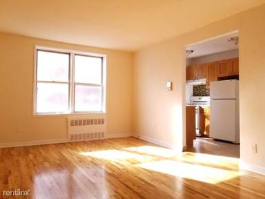 Main picture of 142-2 84 Dr