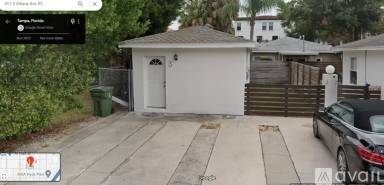 Main picture of 411 S Albany Ave