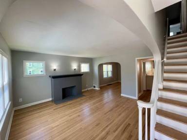 Main picture of 7 Curran Ave