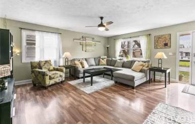 Main picture of 6812 Mason St