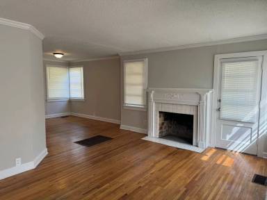 Main picture of 3312 S Court St