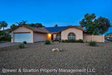 Main picture of 15601 N 51st Pl