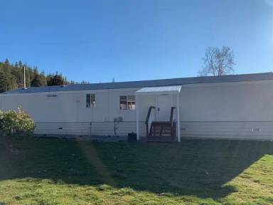 Main picture of 30 Sterling St