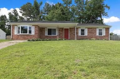 Main picture of 111 Thames Dr