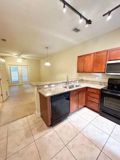 Main picture of 2945 SW 35th Pl