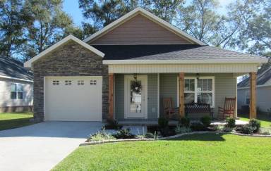 Main picture of 200 Jasmine Cir
