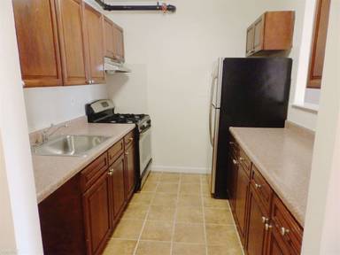 Main picture of 787 Sterling Pl