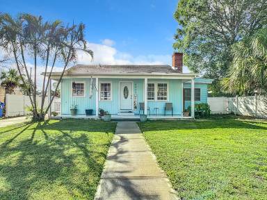 Main picture of 4020 Miramar Way S