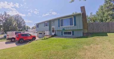 Main picture of 404 Cherry Cir