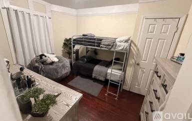 Main picture of 2156 Seaview Ave