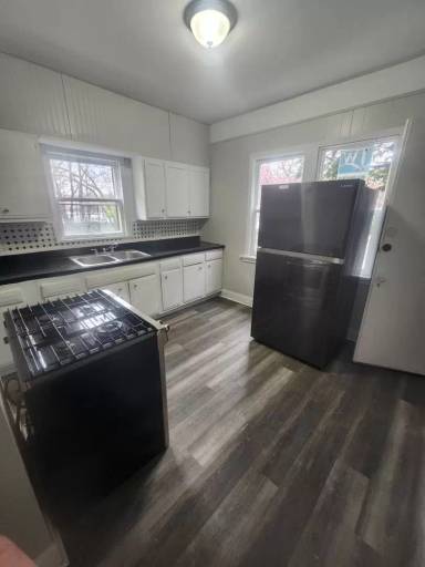 Main picture of 1346 E 82nd St