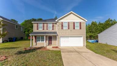 Main picture of 2610 Honeysuckle Dr
