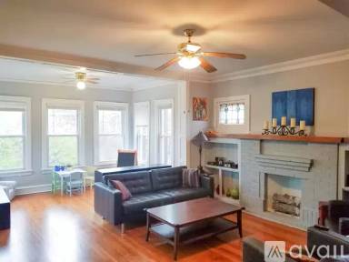Main picture of 3004 W Gunnison St