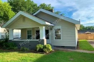 Main picture of 301 W Wood St