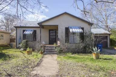 Main picture of 2007 Prather Ln