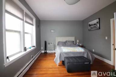 Main picture of 202 Saint Paul St