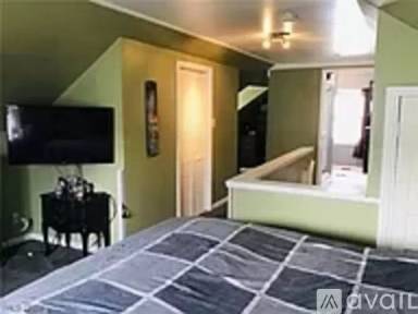 Main picture of 1367 Washington Blvd