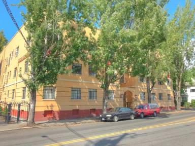 Main picture of 2829 SE Belmont St