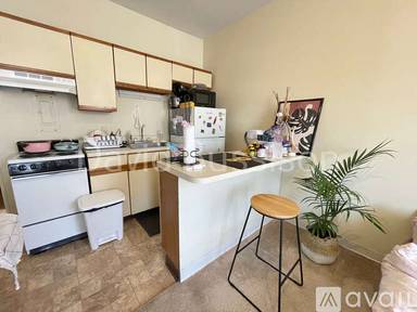 Main picture of 1124 Commonwealth Ave