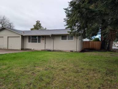Main picture of 1768 Barton Dr