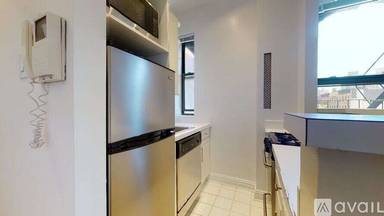 Main picture of 171 E 83rd St