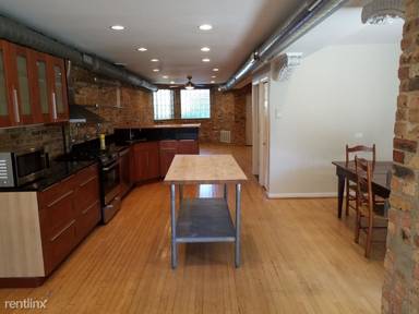 Main picture of 1822 N Wood St