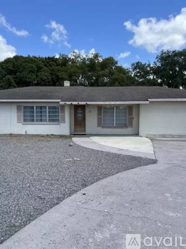 Main picture of 31 N Brentwood Cir